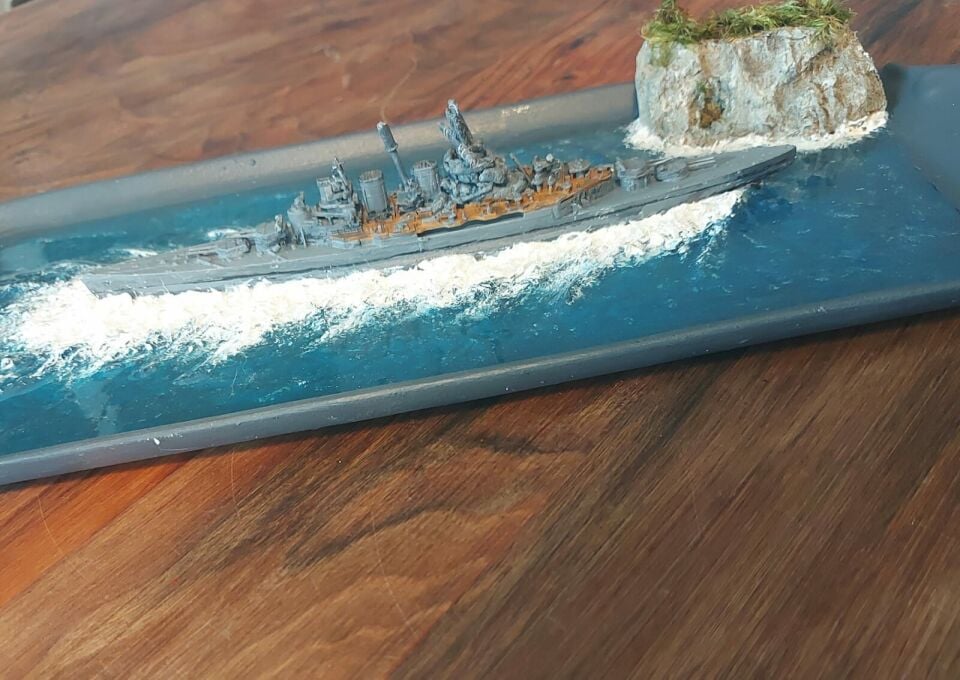 Porselen Tepsi Üzerinde Dekoratif Çalışma