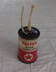 Vintage 13x4.5 cm. US Caltex Metal Yağdanlık
