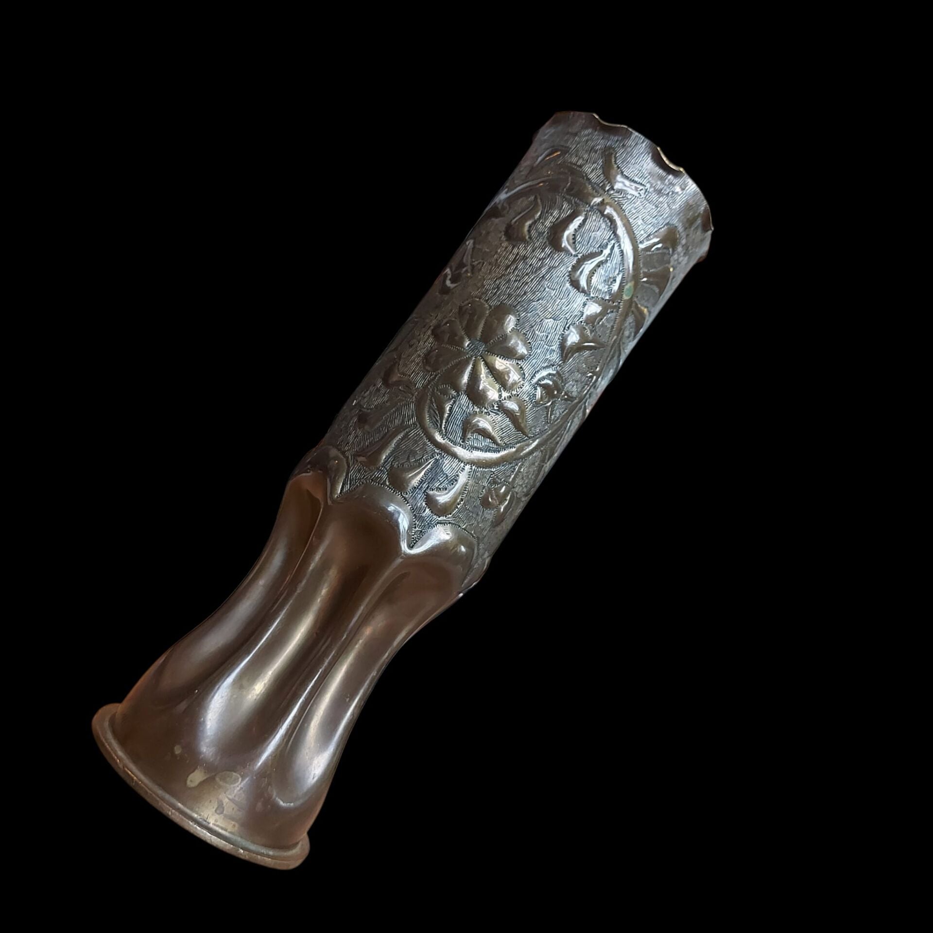 1918 tarihli (Ww1 Dönemi) 90 mm. Sahra Topu Mermi Kovanı Üzerinde Mevzi Sanatı