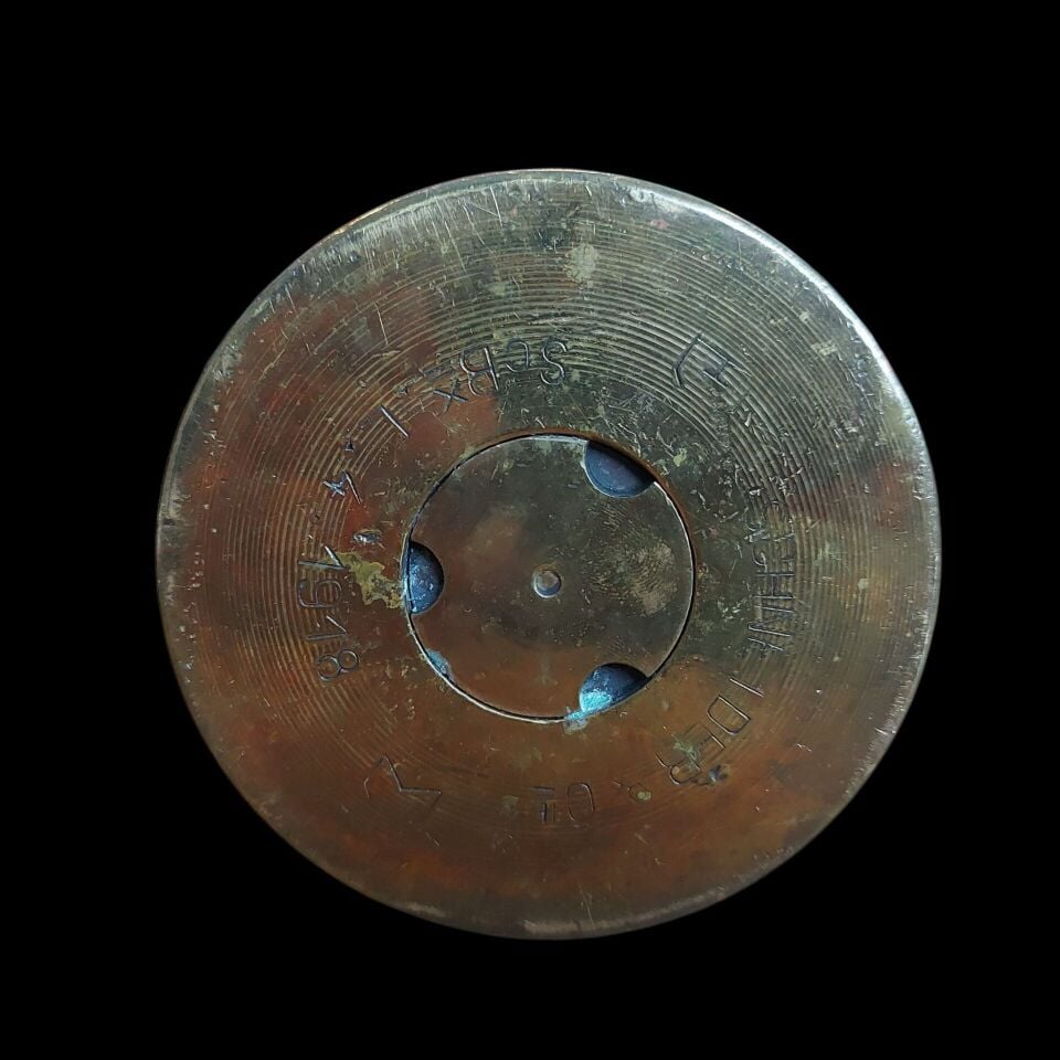 1918 tarihli (Ww1 Dönemi) 90 mm. Sahra Topu Mermi Kovanı Üzerinde Mevzi Sanatı