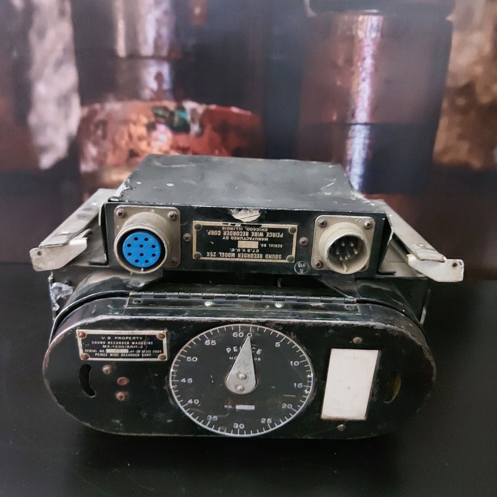 23x18x15 cm. OH-13 Helicopter Indicator-2