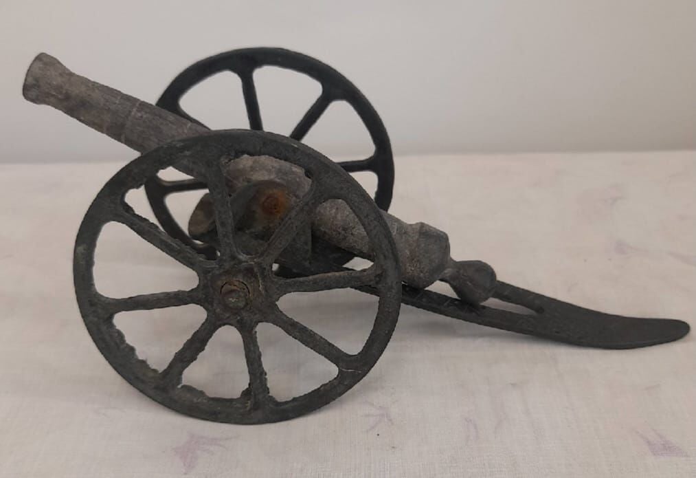 21 cm. El Yapımı Metal Top Arabası