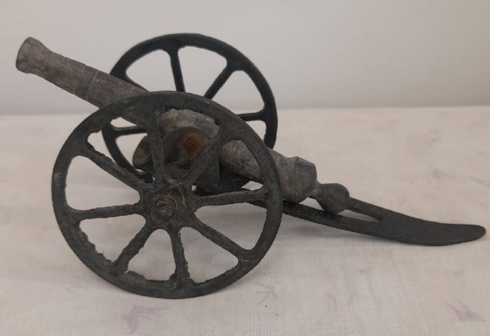 21 cm. El Yapımı Metal Top Arabası