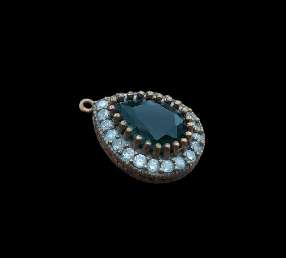 2cm. Yeşil Taşlı Vintage Kolye Ucu