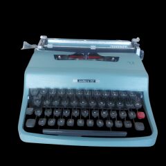 Açık Mavi Renk İtalyan Olivetti Daktilo Çalışır Durumda (Çantasız)