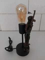 Komando Asker Motifli Rustik Abajur