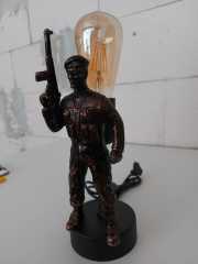 Komando Asker Motifli Rustik Abajur