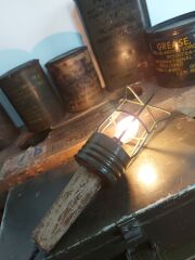 Endüstriyel Seyyar Abajur Modeli