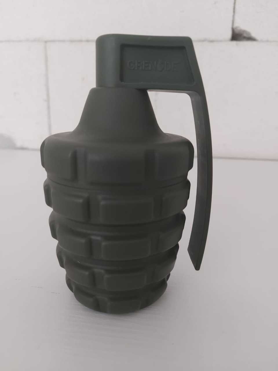 El Bombası Formunda Kapaklı Bardak