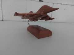 El Yapımı Ahşap Savaş Uçağı