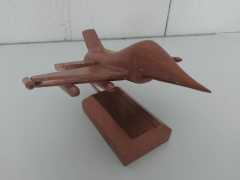 El Yapımı Ahşap Savaş Uçağı