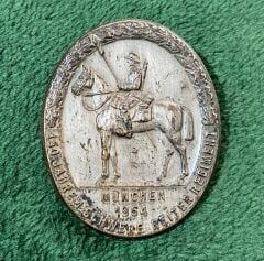 4x5 cm. 1964 Münih Bavyera Ağır Süvari Alayı  150.Yıl Hatıra Rozeti
