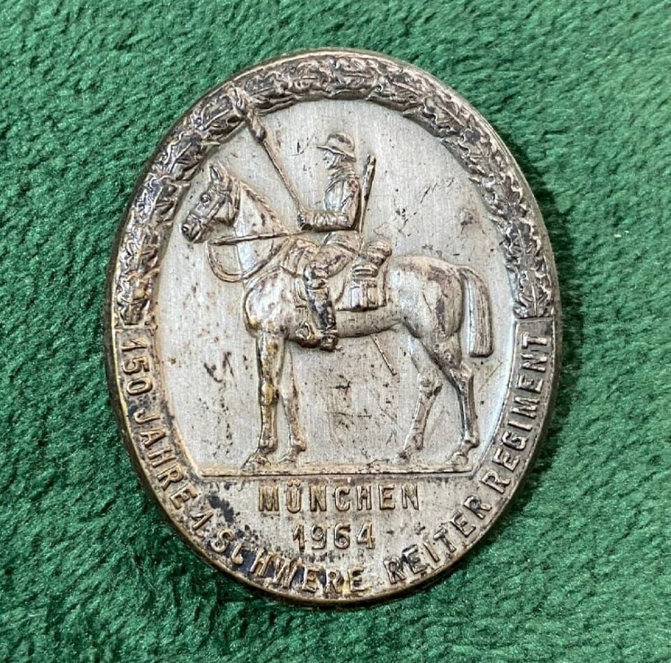 4x5 cm. 1964 Münih Bavyera Ağır Süvari Alayı  150.Yıl Hatıra Rozeti
