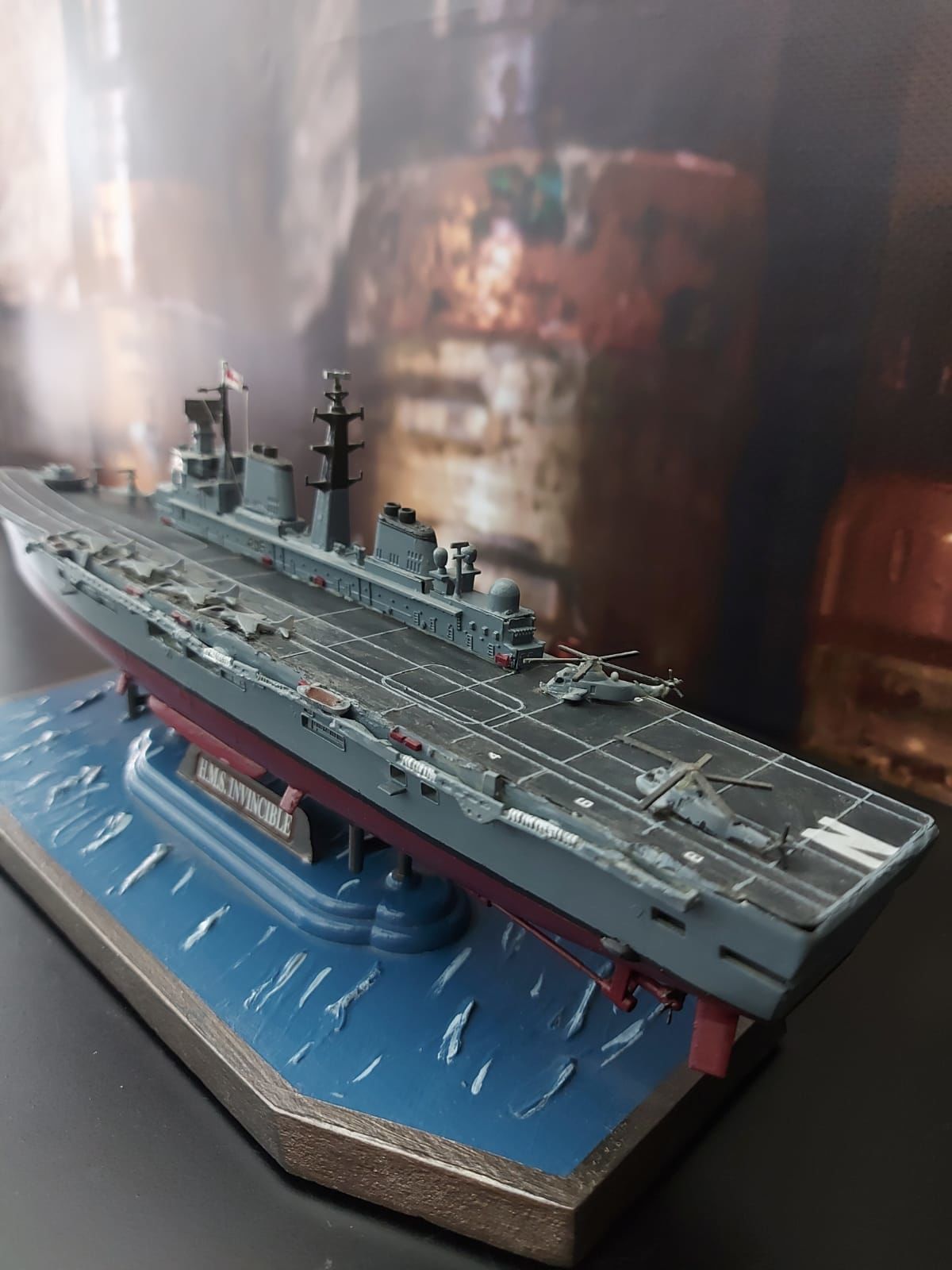 30 cm. HMS Invincible (Falkland War) 1/700 Ölçek Monte