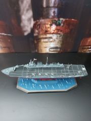 30 cm. HMS Invincible (Falkland War) 1/700 Ölçek Monte