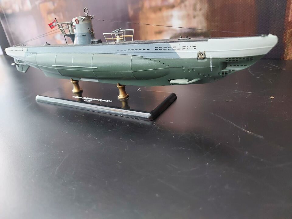 30 cm. U20 Alman Denizaltısı 1/144 Ölçek Monte