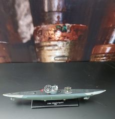 30 cm. U20 Alman Denizaltısı 1/144 Ölçek Monte