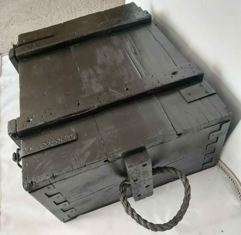 67x51x28 cm. Vintage Mühimmat Sandık Modeli