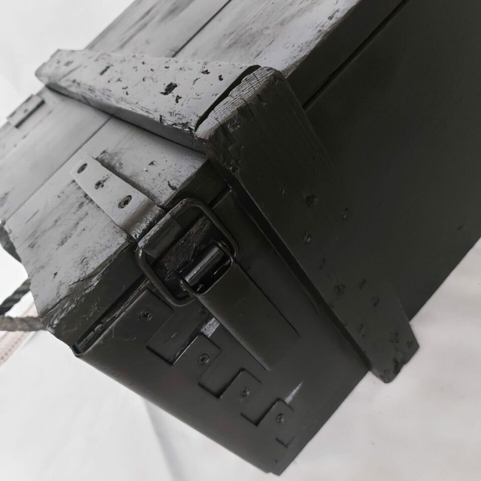 67x51x28 cm. Vintage Mühimmat Sandık Modeli