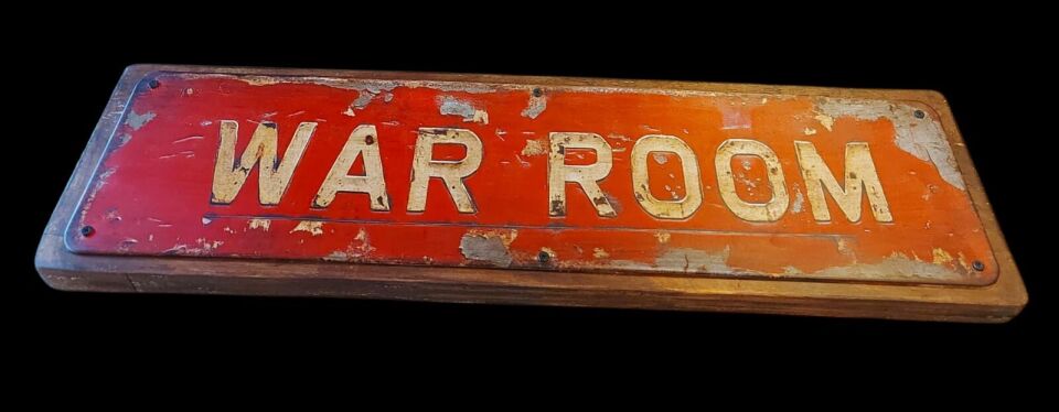 24x11x2 cm. War Room Dekoratif Ürün