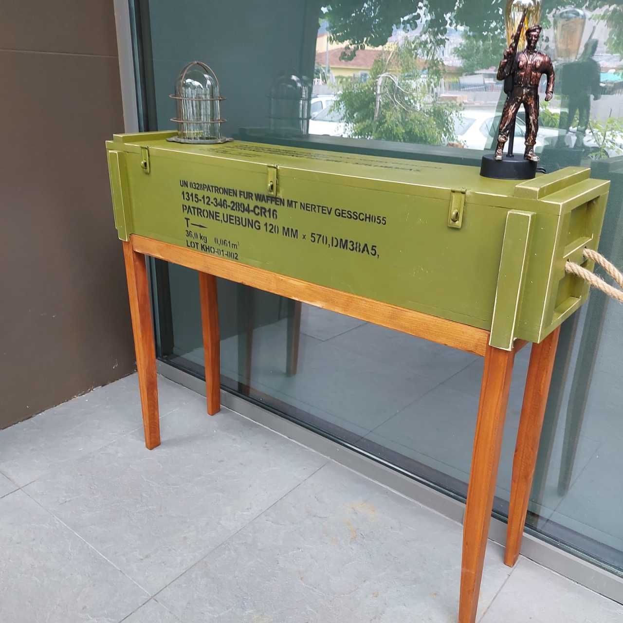 Mühimmat Sandık Ahşap Ayaklı Dresuar Model-3