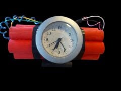 22x10x13 cm. Masa Saati Modeli