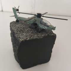 Tepe Üstünde Helikopter Motifi