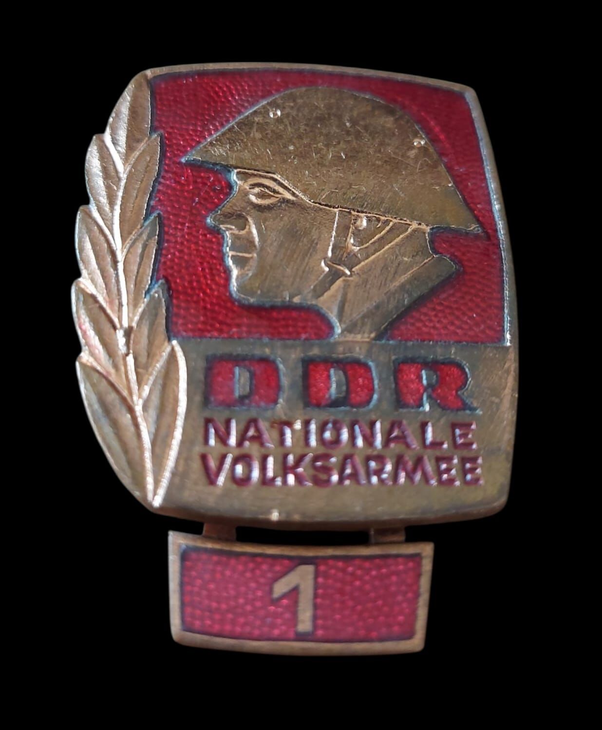 Doğu Alman (GDR) Ulusal Halk Ordusu Askeri Mineli Rozet