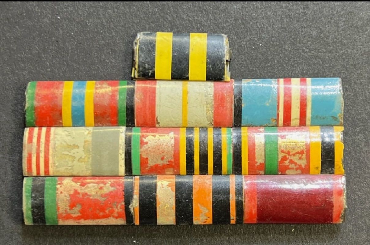 Vintage Şerit Rozet Lotu (Tek Gövde)