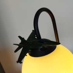 Modern Abajur Üzerinde Askeri Faaliyet