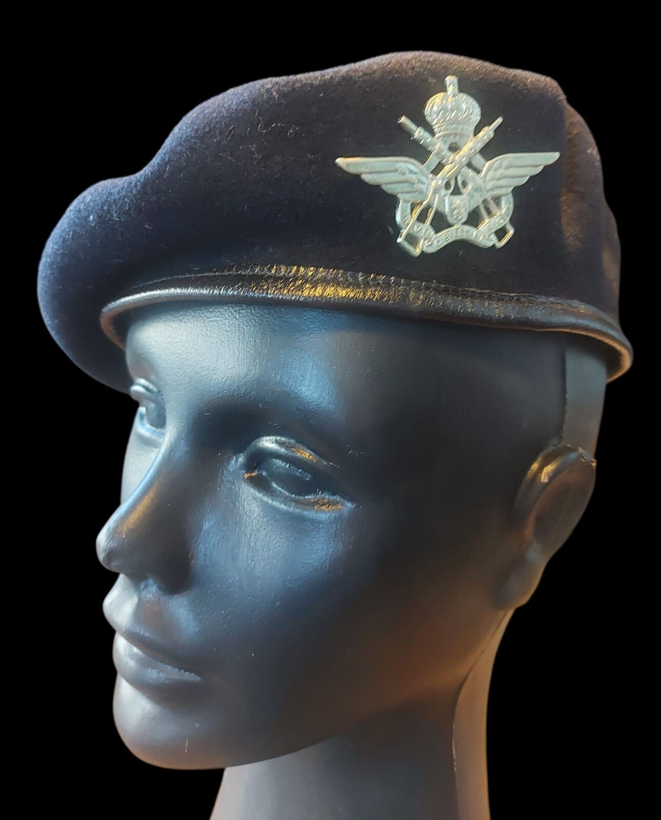 Kraliyet Hava Kuvvetleri Alayı Bere (57 Numara)