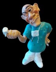 15 cm. Karikatürize Diş Hekimi Biblo (Polyester Malzeme)