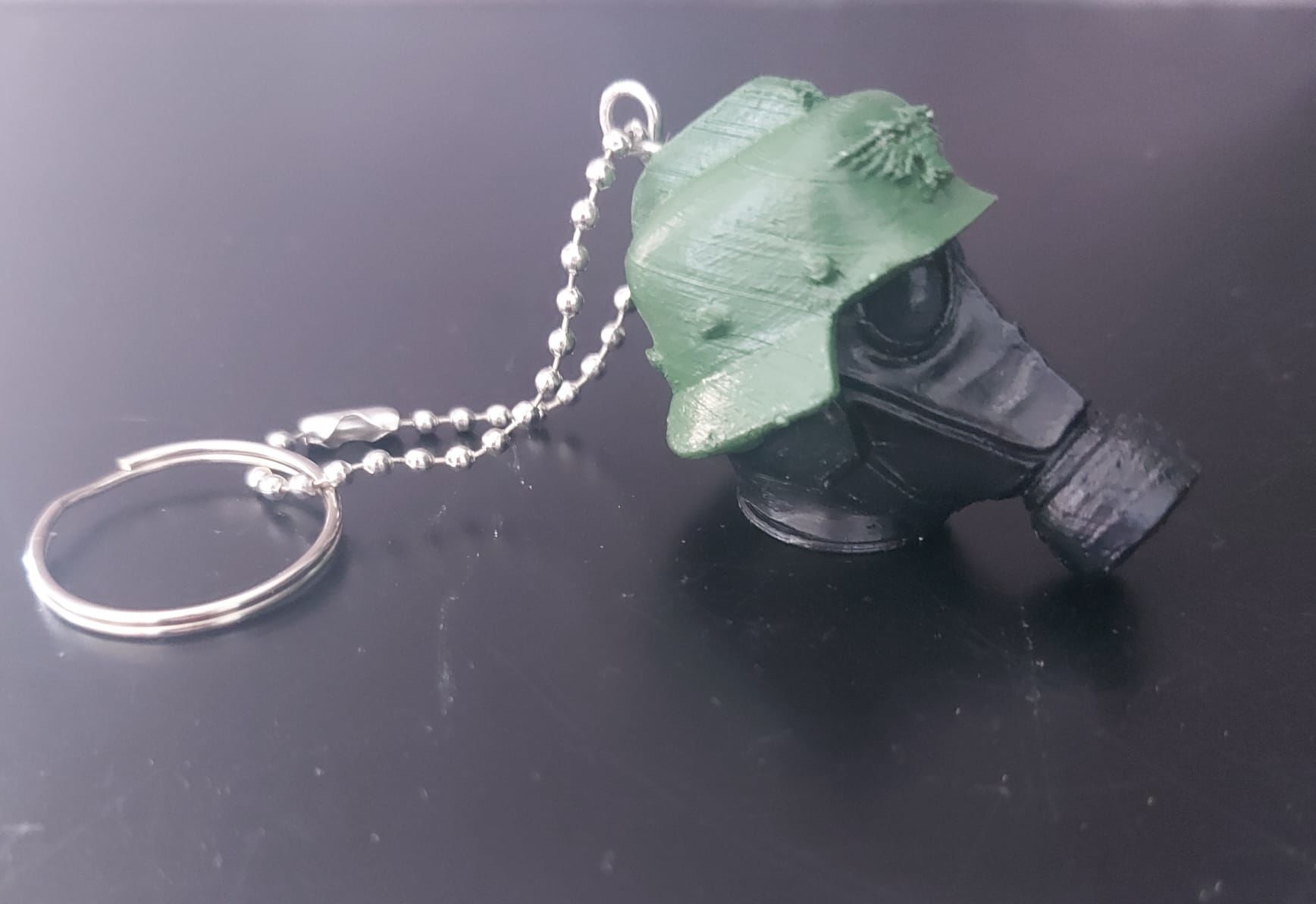 Miğferli-Gaz Maskeli Anahtarlık Modeli