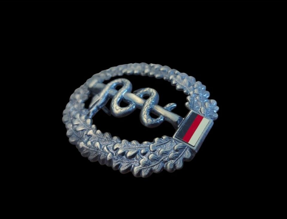 4.5x5.5 cm. Alman Silahlı Kuvvetleri Askeri Tıp İhtisas/Görev Brovesi Metal