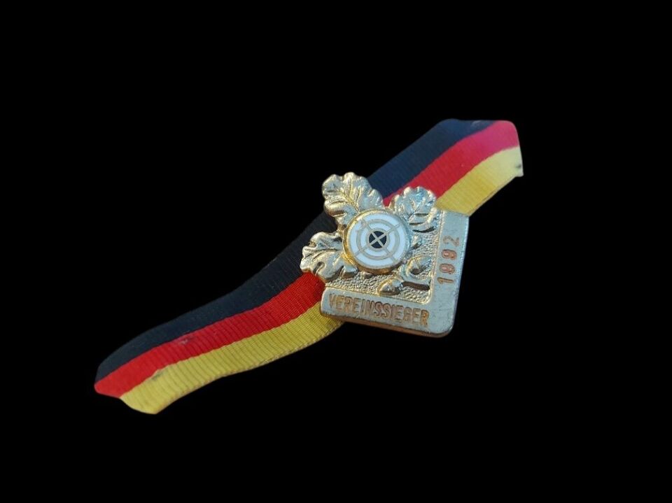 2x2.5 cm. 1992 Alman Atıcılık Başarı Nişanı