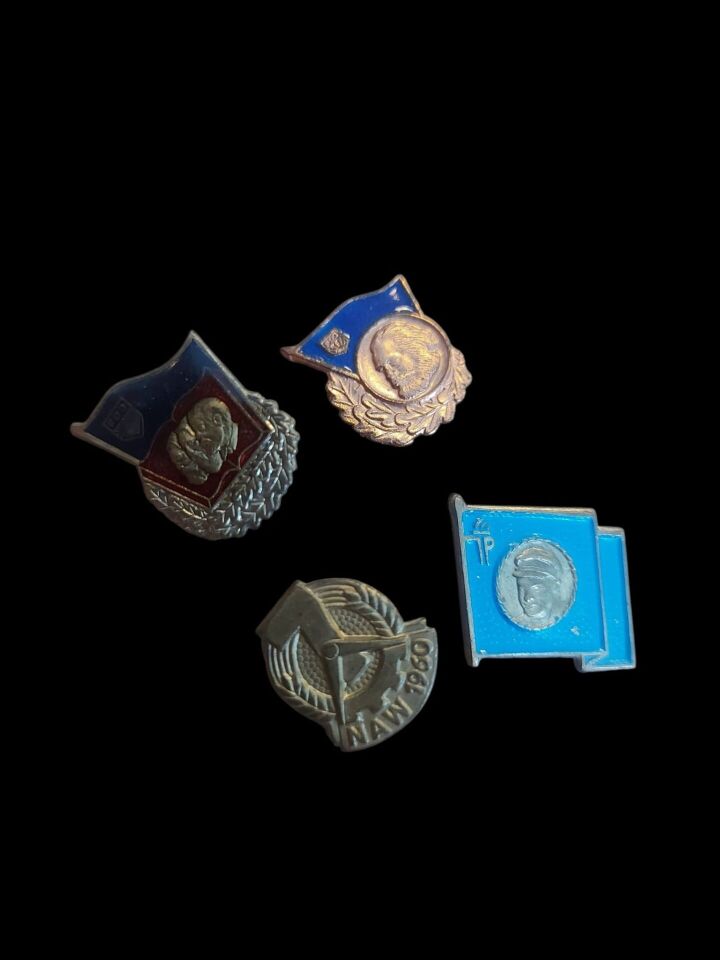 Doğu Almanya (DDR) Soğuk Savaş Dönemi 4 Adet Rozet Lotu
