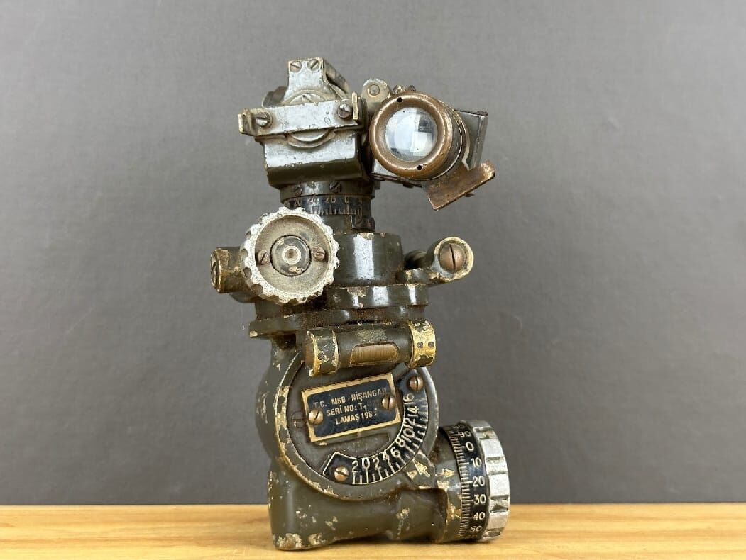 20x12 cm. 1983 Havan Nişangahı