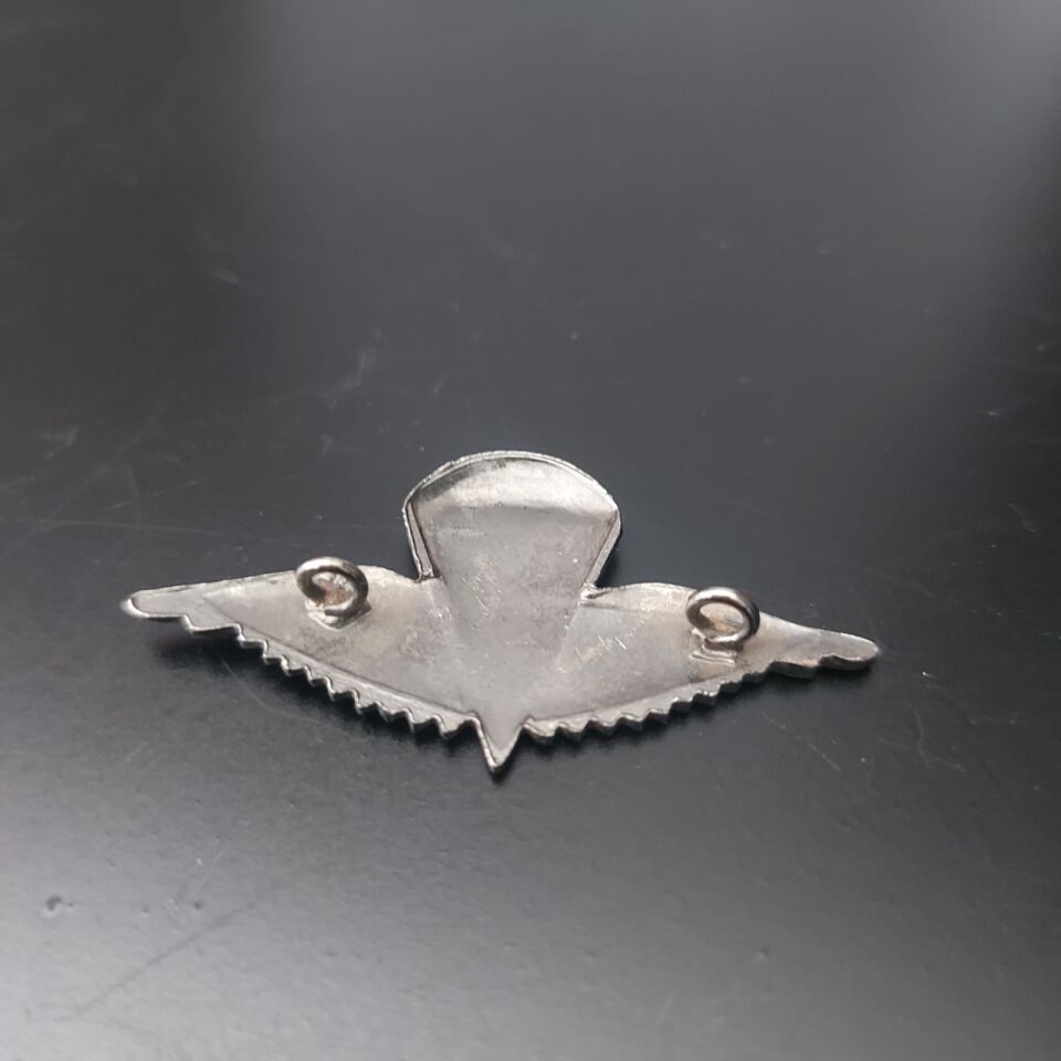 5x2,5 cm.  Vintage Metal Brove Model-1