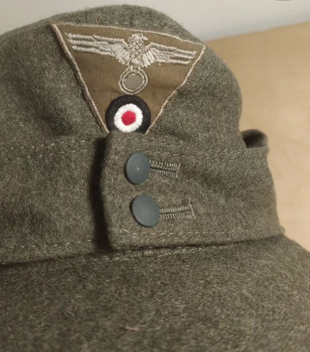 8x6 cm Kahverengi Kumaş Üzerinde Alman Motifler Model-1