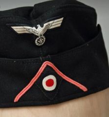 2,5 cm Çap Kahverengi Kumaş Zemin Üzerinde  Alman Motifler Model-4