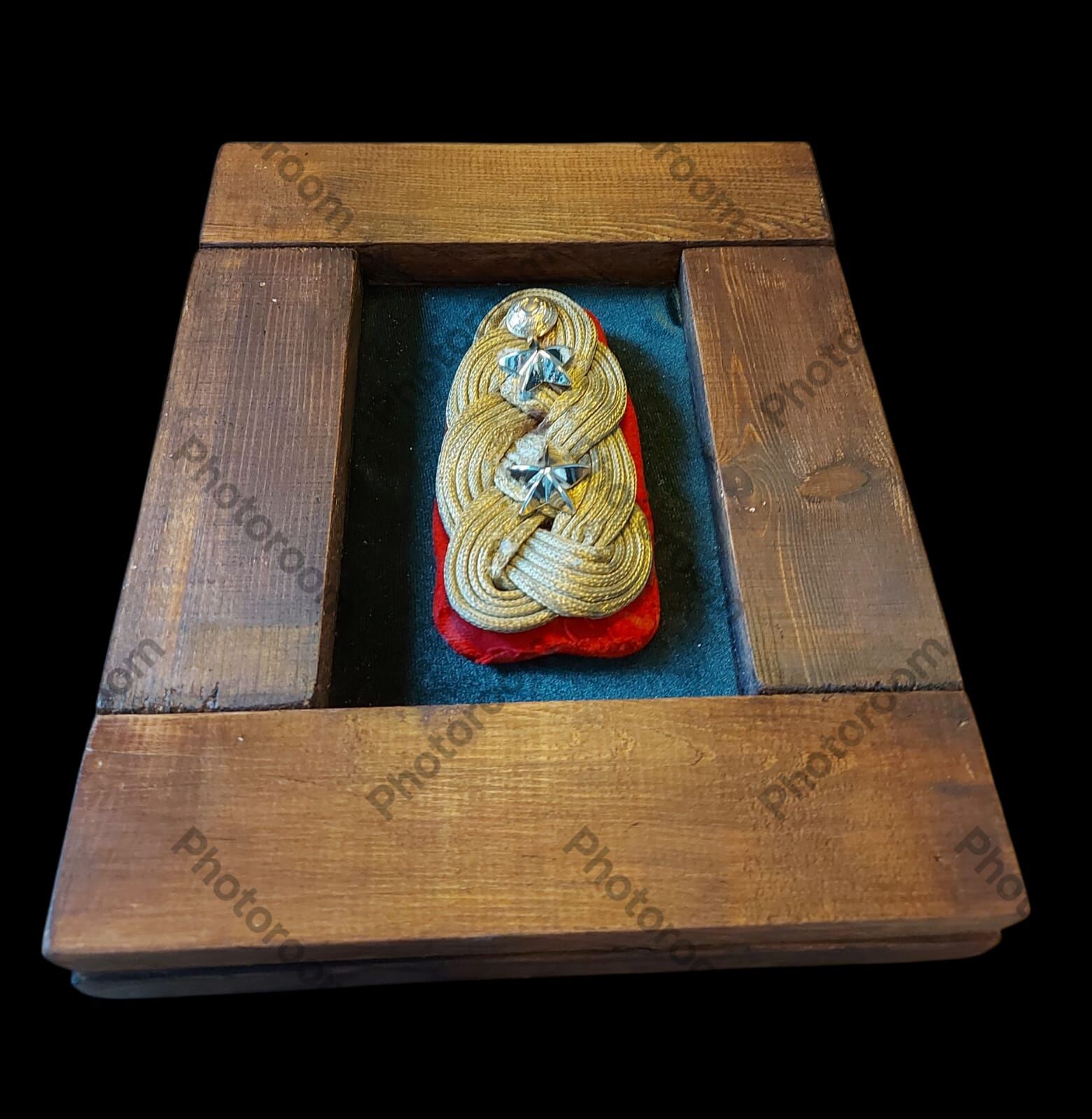 20x25x4 cm. Vintage Ahşap Duvar Çerçevesi Model-1 (Sb. Apoleti İle Birlikte)