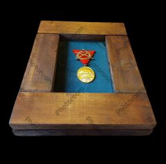 20x25x4 cm. Vintage Ahşap Duvar Çerçevesi Model-3 (İstiklal Madalyası İle Birlikte)