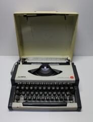 Olympia Traveller Çantalı Daktilo (Çalışır Durumda)