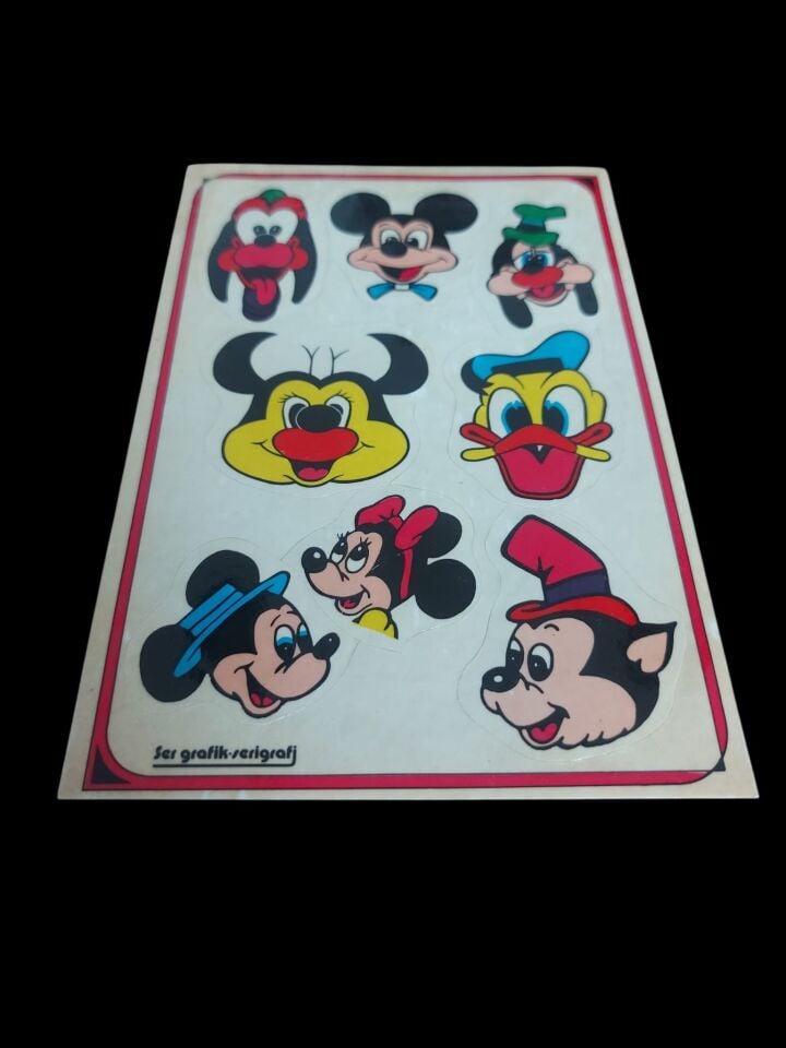 11x16 cm. Walt Disney Karekterleri  Temalı Bir Tabaka Çıkartma