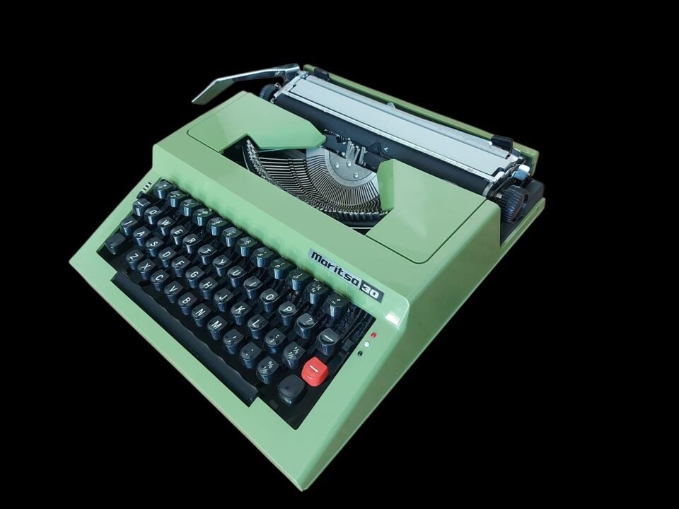 1970'li Yıllar Bulgar Maritsa 30 Zeytin Yeşili Qwerty Klavye Çantasında Daktilo