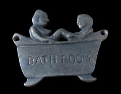 10x9 cm. Metal Malzeme Bath Room (Banyo) İşareti ( 2Adet Askı Delikli)