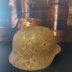 Ww2 Dekalli Kar Kamuflajlı Alman Relic Miğfer (Orjinal Ürün)