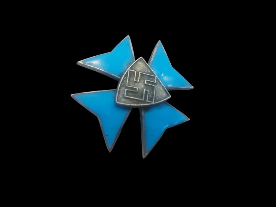 4x4 cm. 3.Reich Dönemi (1933-1945) Almanya 1939 Tarihli Koyu Mavi  Renk Mineli Malta Haçı Nişan