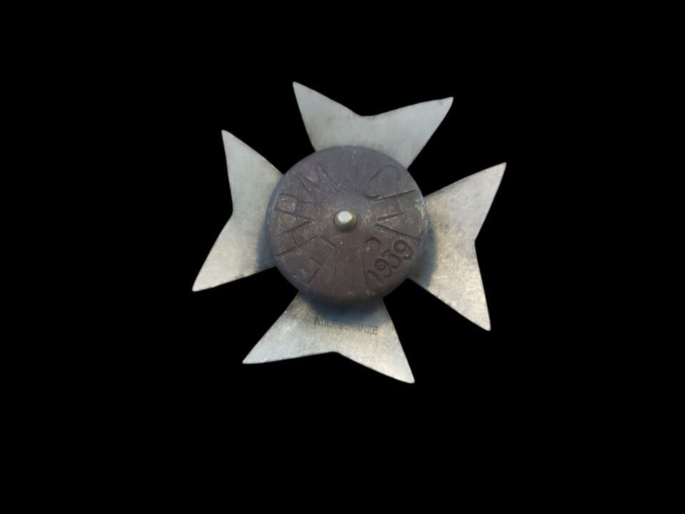 4x4 cm. 3.Reich Dönemi (1933-1945) Almanya 1939 Tarihli Koyu Mavi  Renk Mineli Malta Haçı Nişan