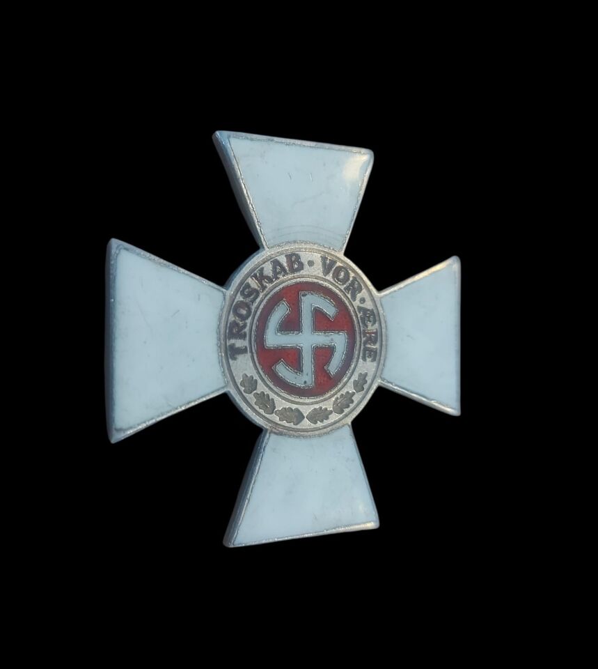 4.5x4.5 cm. Ww2 Dönemi İşgal Zamanı Danimarka'da Nasyonel Sosyalist Yapılanma Askeri ve Siyasi Mineli Nişan